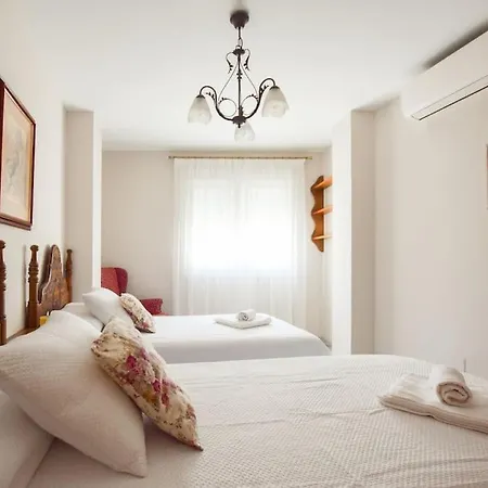 Primera Linea Con Vistas Al Mar Y Garaje Lejlighed Estepona