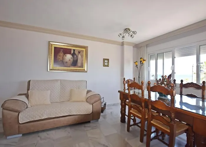 Primera Linea Con Vistas Al Mar Y Garaje Appartement Estepona